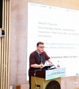 Prof. Daniel F. Vukovich (胡德)